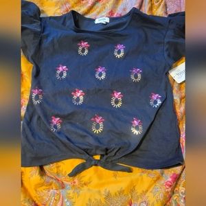 NwT Sparkling pineapple embroidery